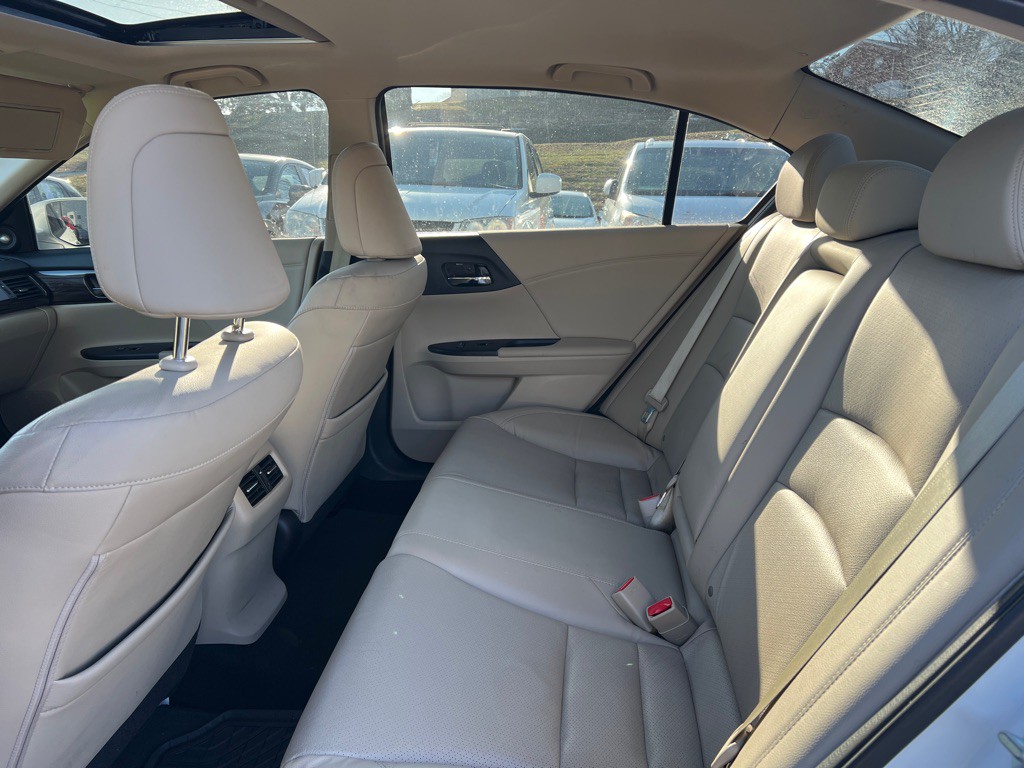 2017 Honda Accord Image 10