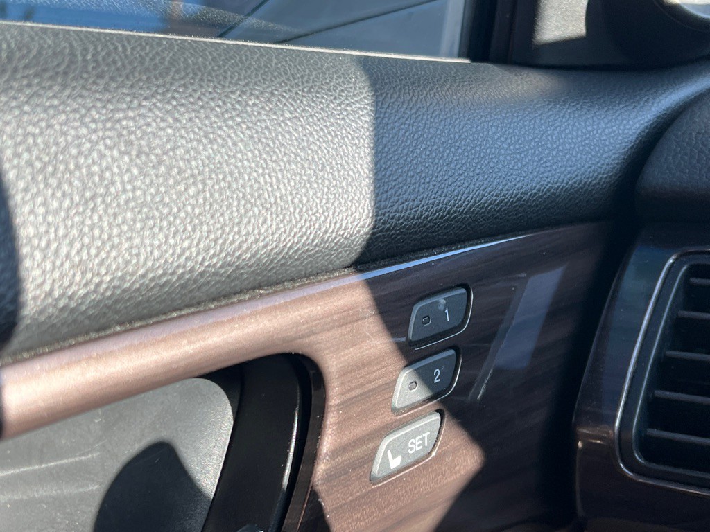 2017 Honda Accord Image 21