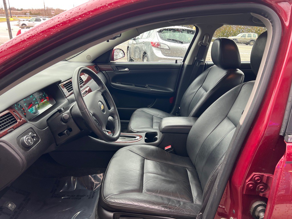 2010 Chevrolet Impala Image 10