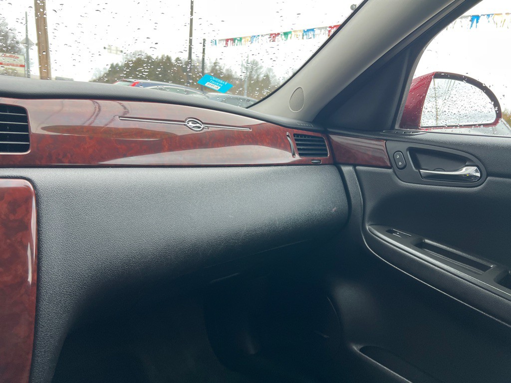 2010 Chevrolet Impala Image 15