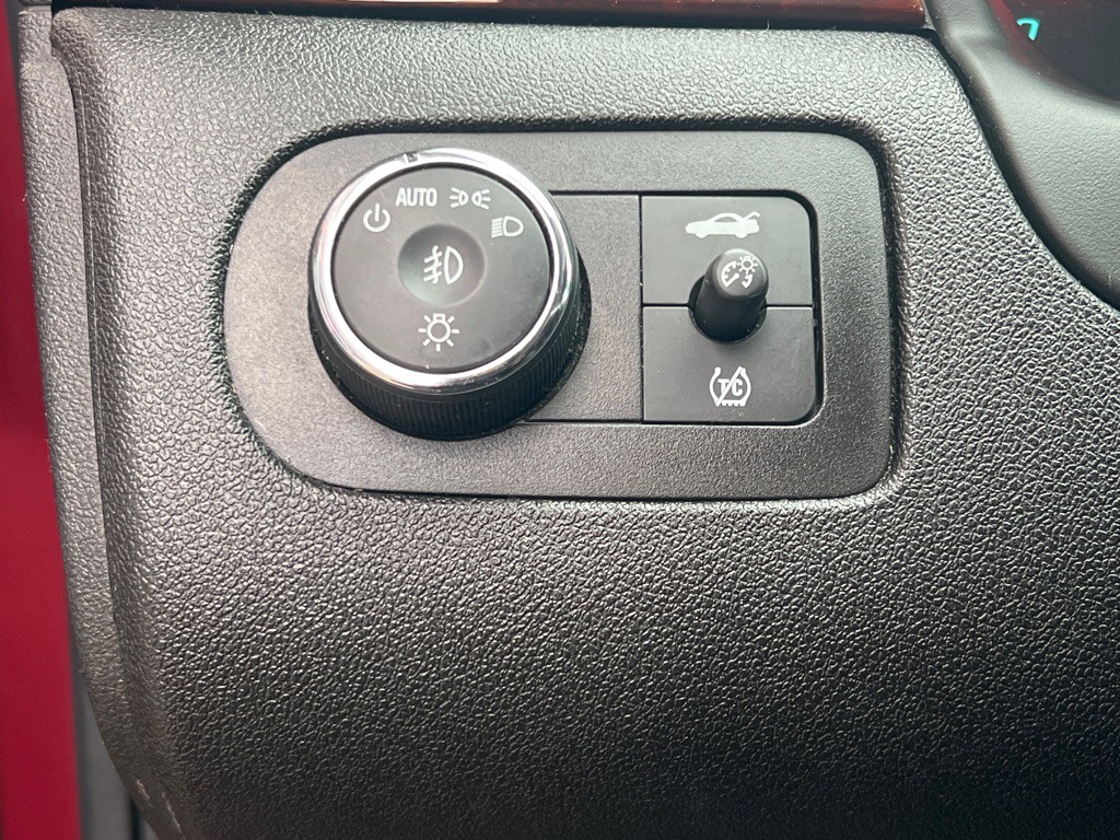 2010 Chevrolet Impala Image 21