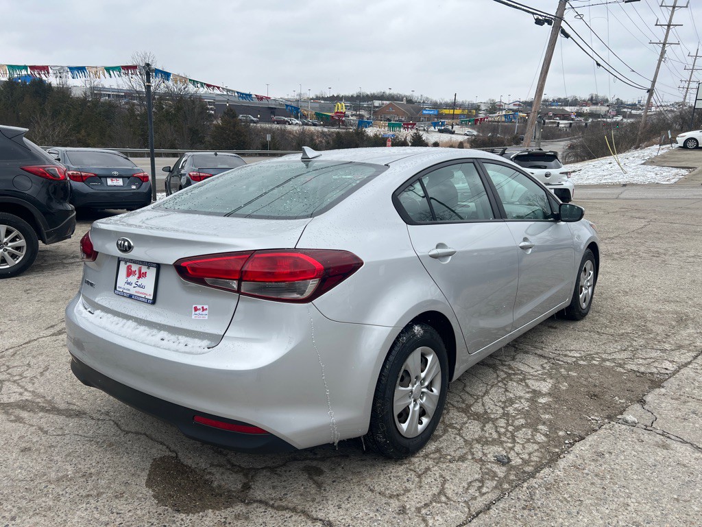 2018 Kia Forte Image 5