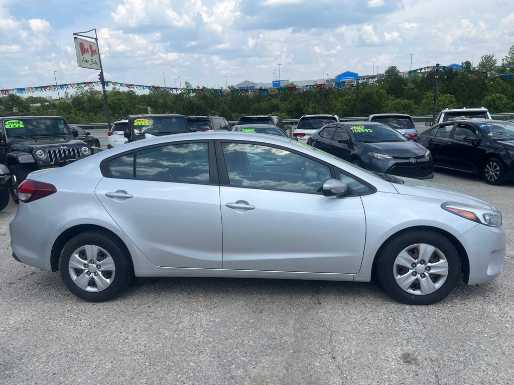 2018 Kia Forte Image 4