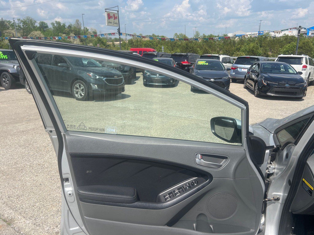 2018 Kia Forte Image 9