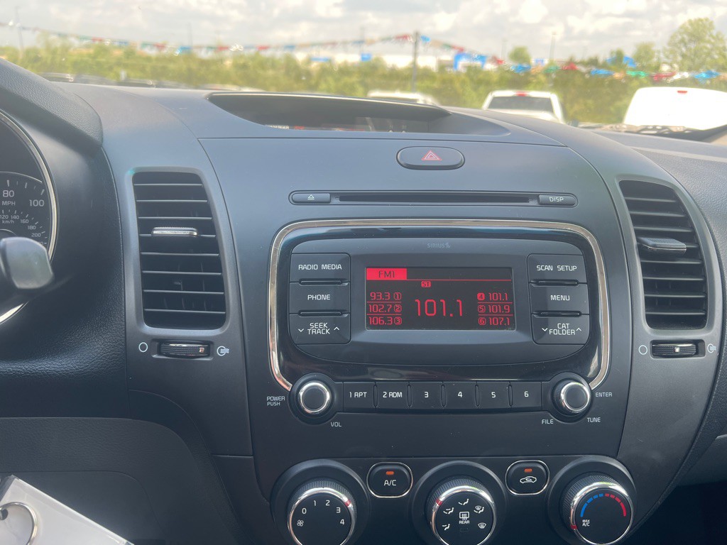 2018 Kia Forte Image 14
