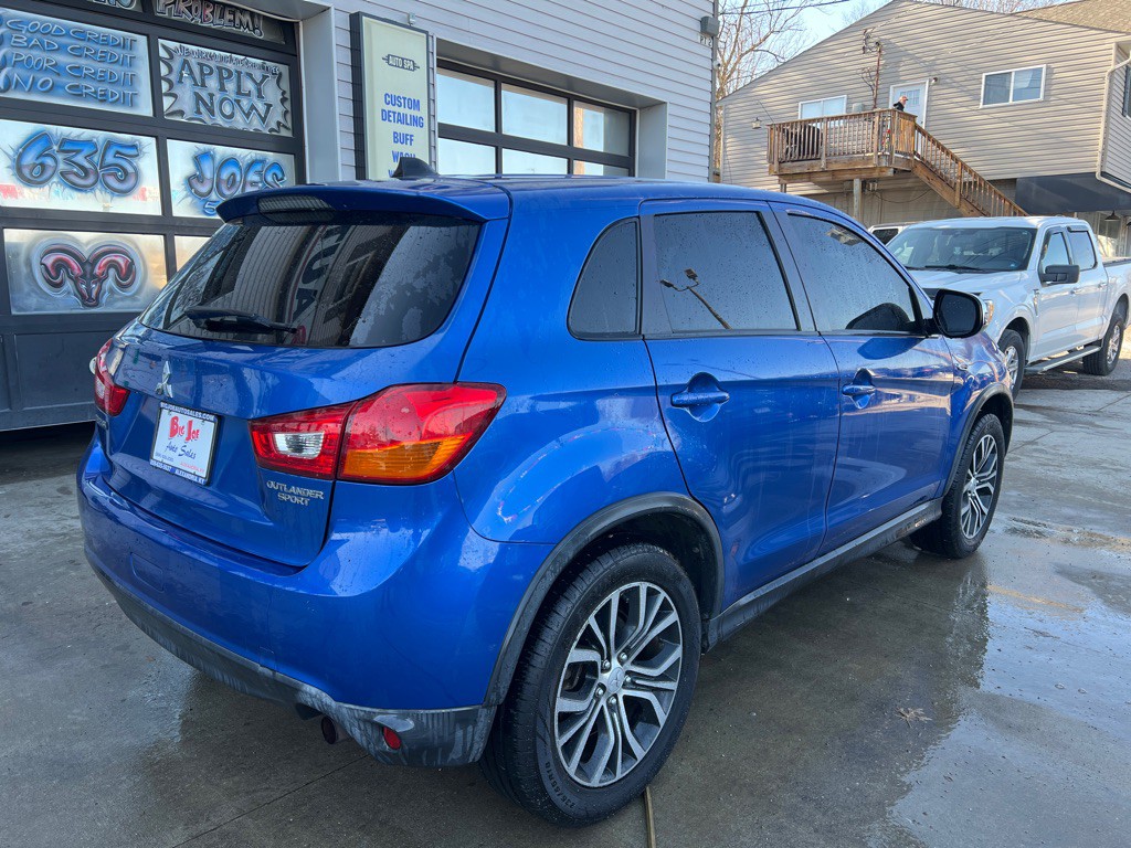 2016 Mitsubishi Outlander Image 5