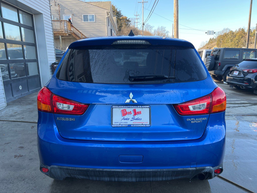 2016 Mitsubishi Outlander Image 6