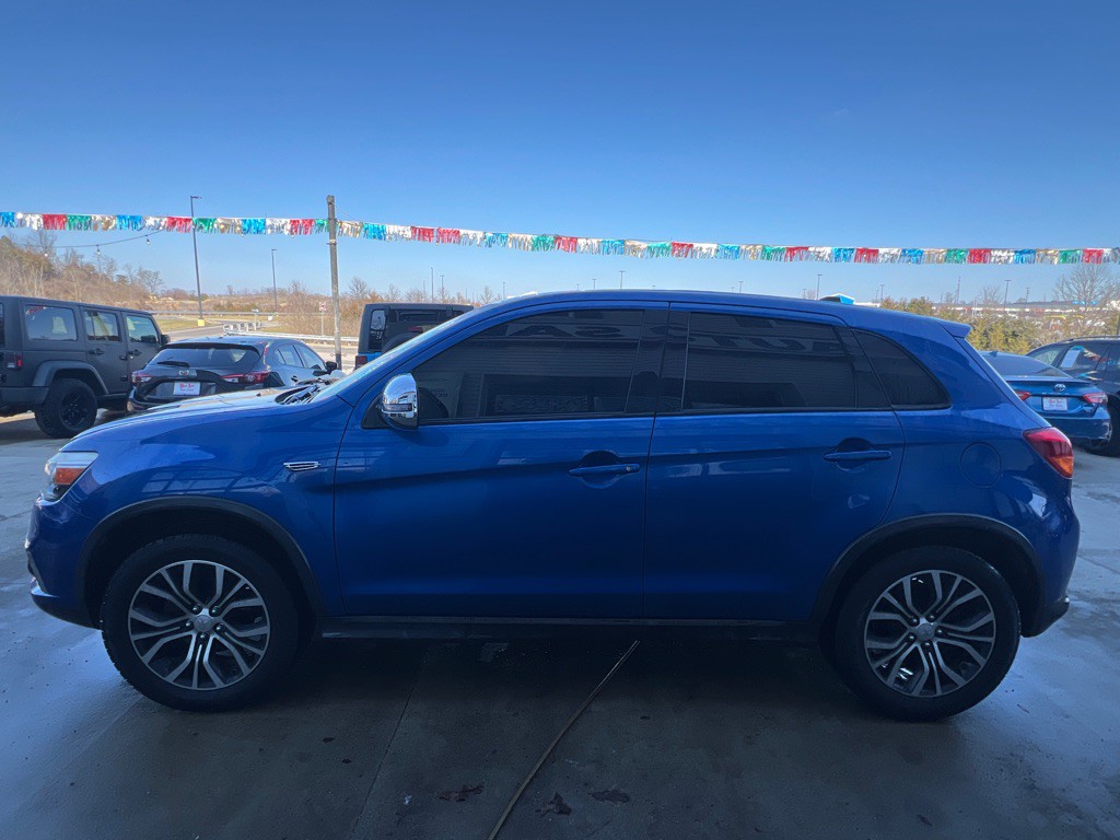 2016 Mitsubishi Outlander Image 8