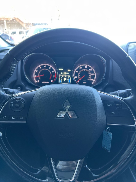 2016 Mitsubishi Outlander Image 12