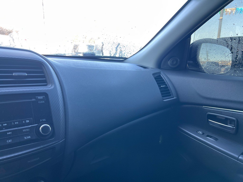 2016 Mitsubishi Outlander Image 15