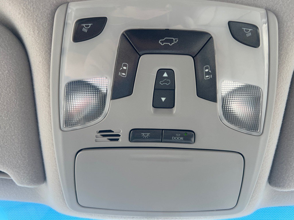 2014 Toyota Sienna Image 22