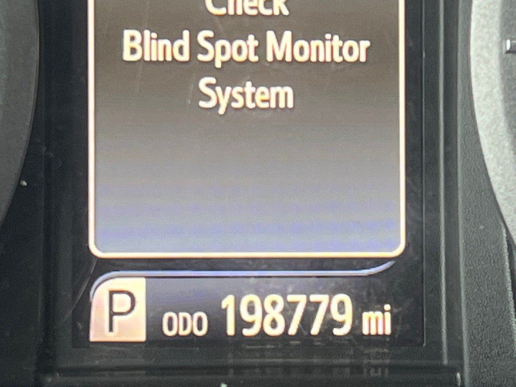 2017 Toyota Sienna Image 14