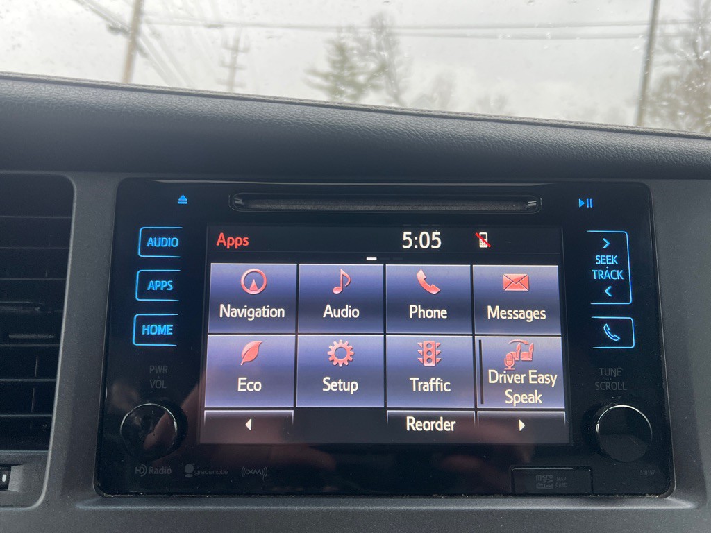 2017 Toyota Sienna Image 24