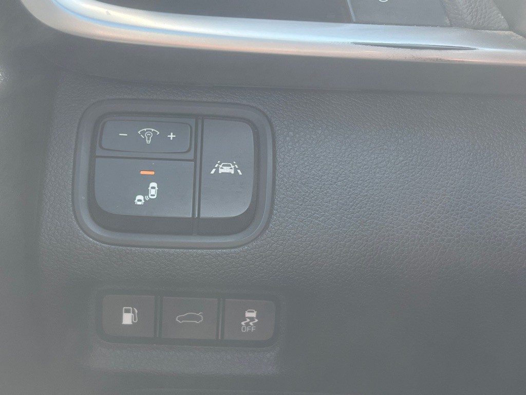 2020 Kia Optima Image 25