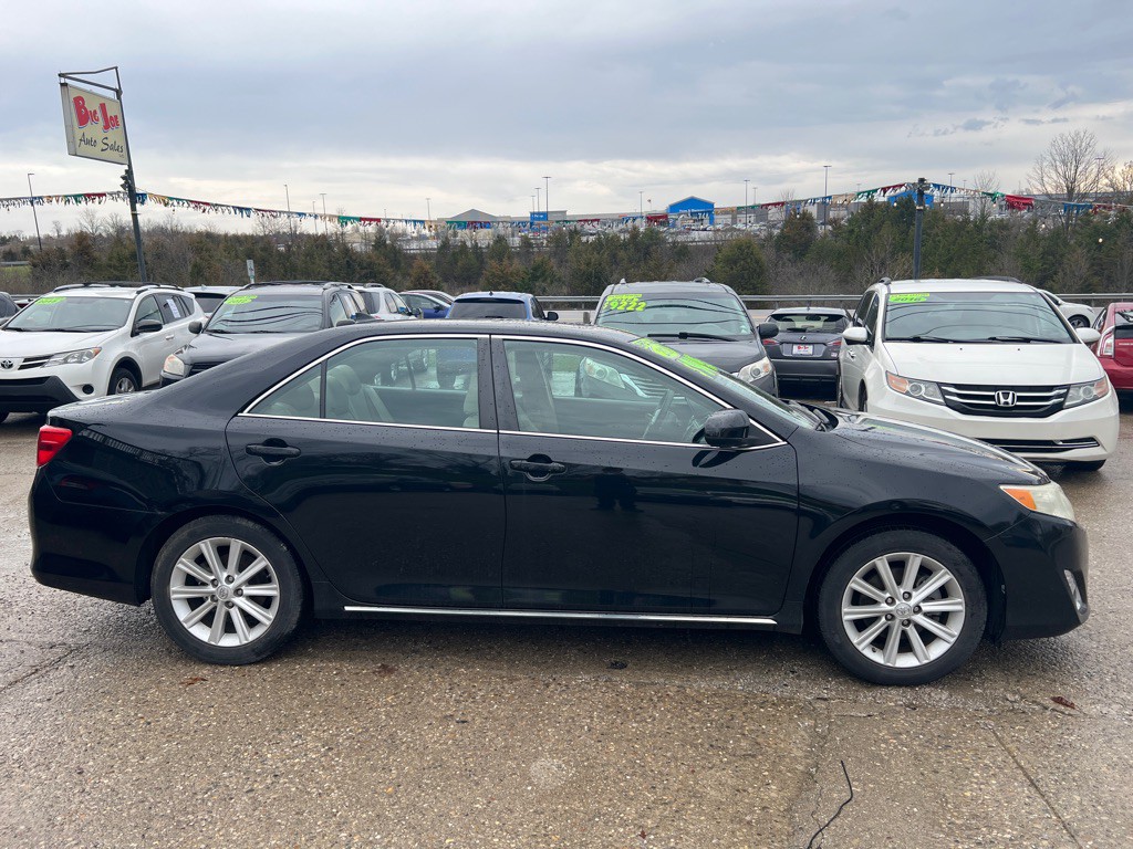 2014 Toyota Camry Image 4