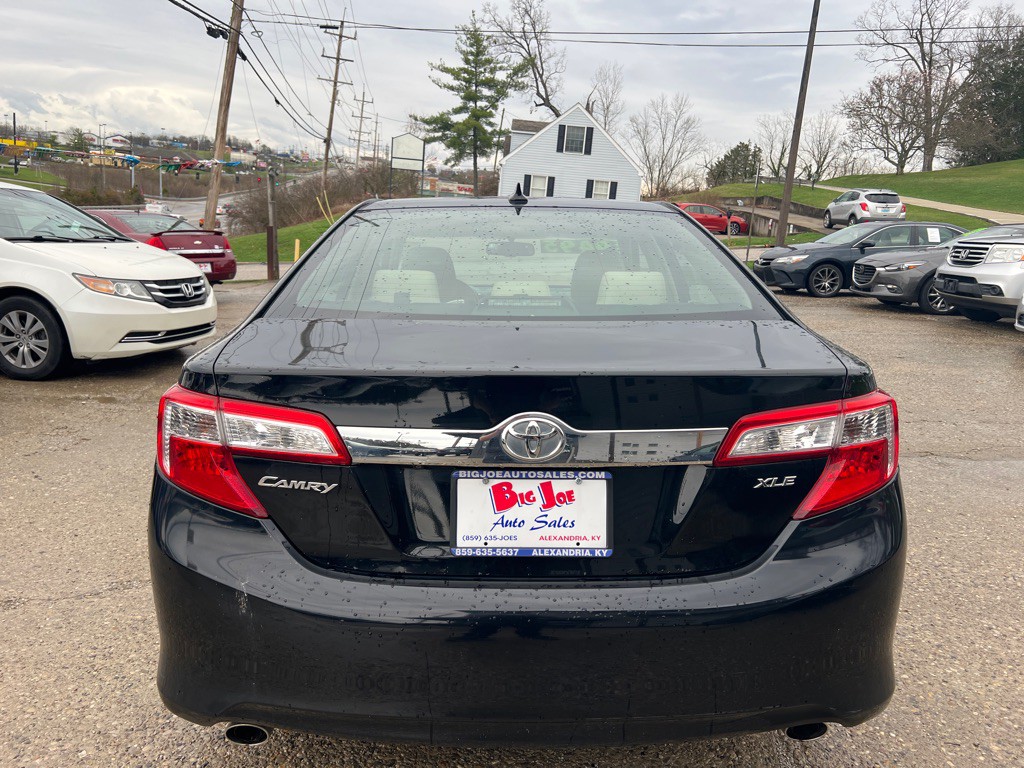 2014 Toyota Camry Image 6