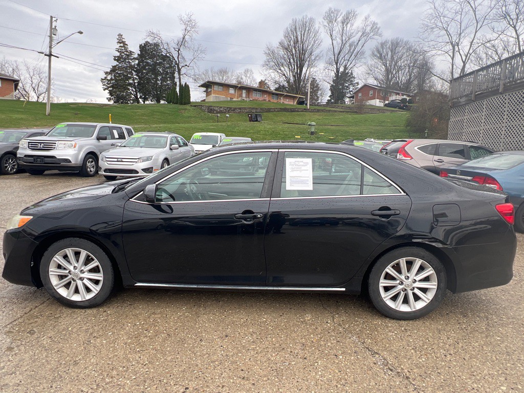2014 Toyota Camry Image 8