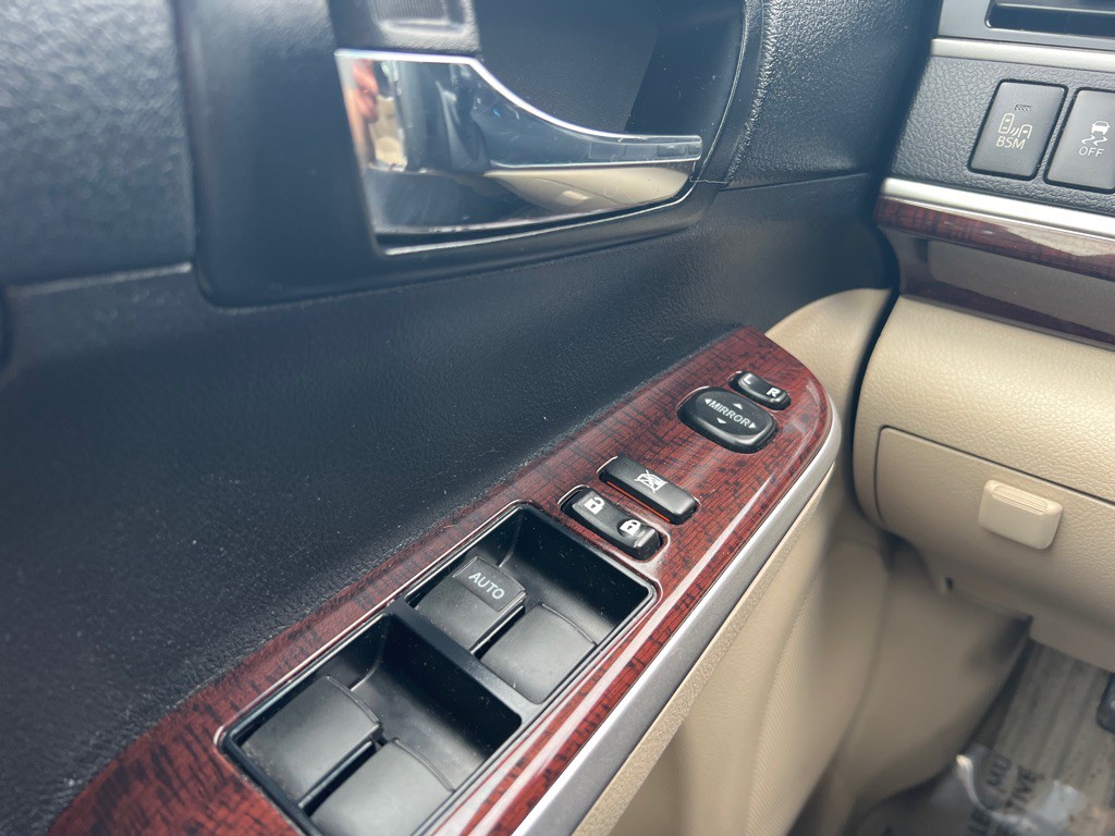 2014 Toyota Camry Image 23