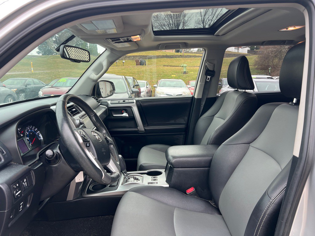 2018 Toyota 4Runner Image 9