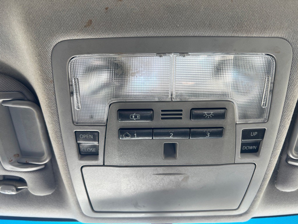 2012 Toyota Camry Image 21