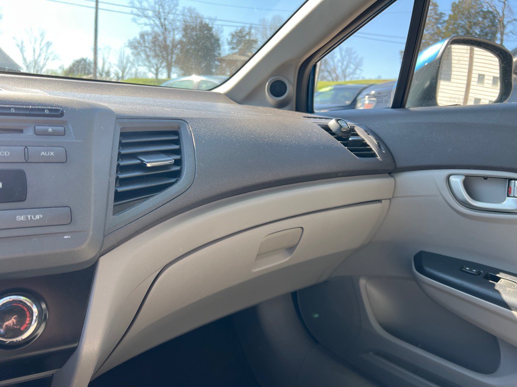 2012 Honda Civic Image 17