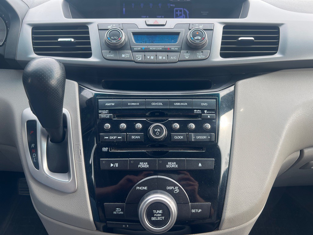 2012 Honda Odyssey Image 10