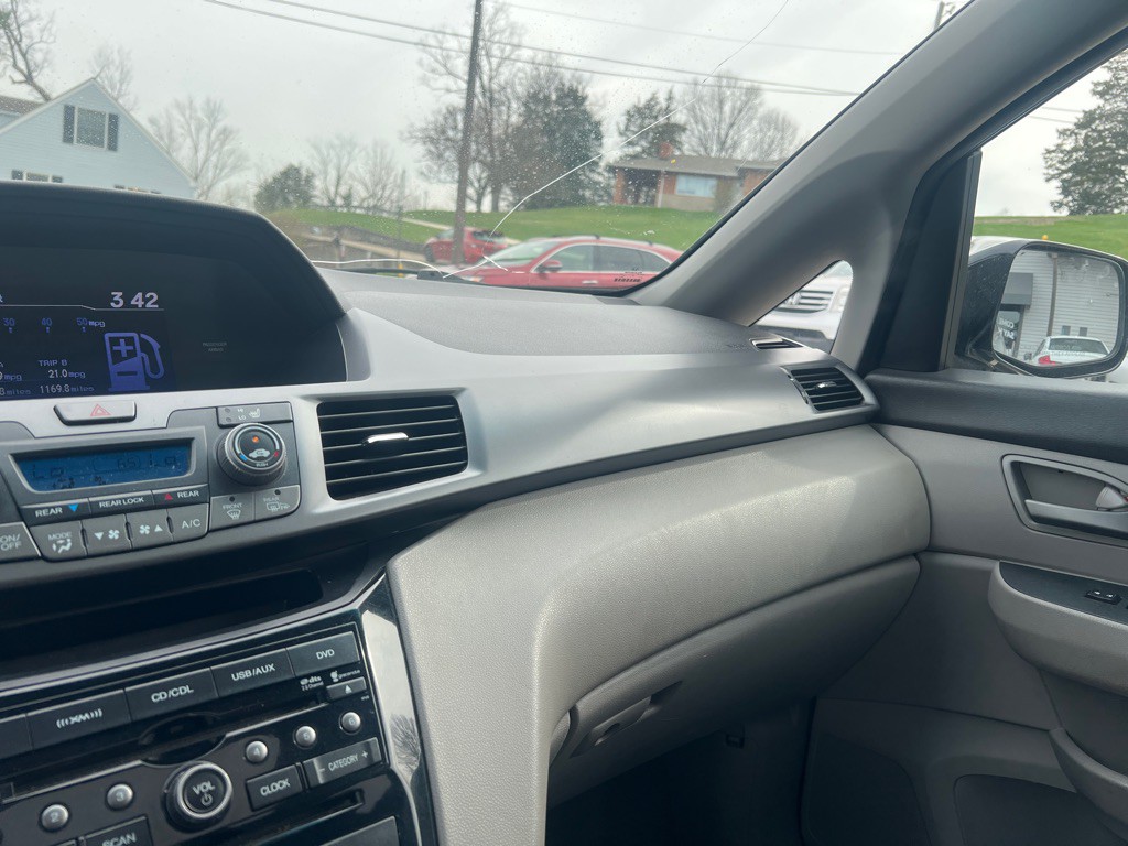 2012 Honda Odyssey Image 12