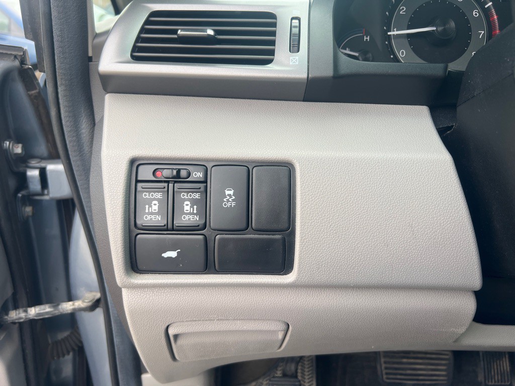 2012 Honda Odyssey Image 19