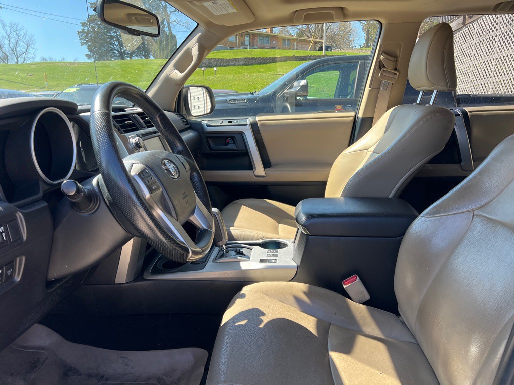 2013 Toyota 4Runner Image 10