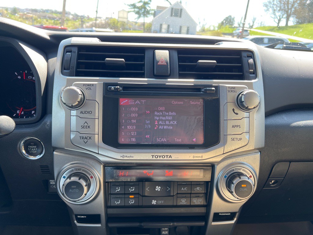 2013 Toyota 4Runner Image 14