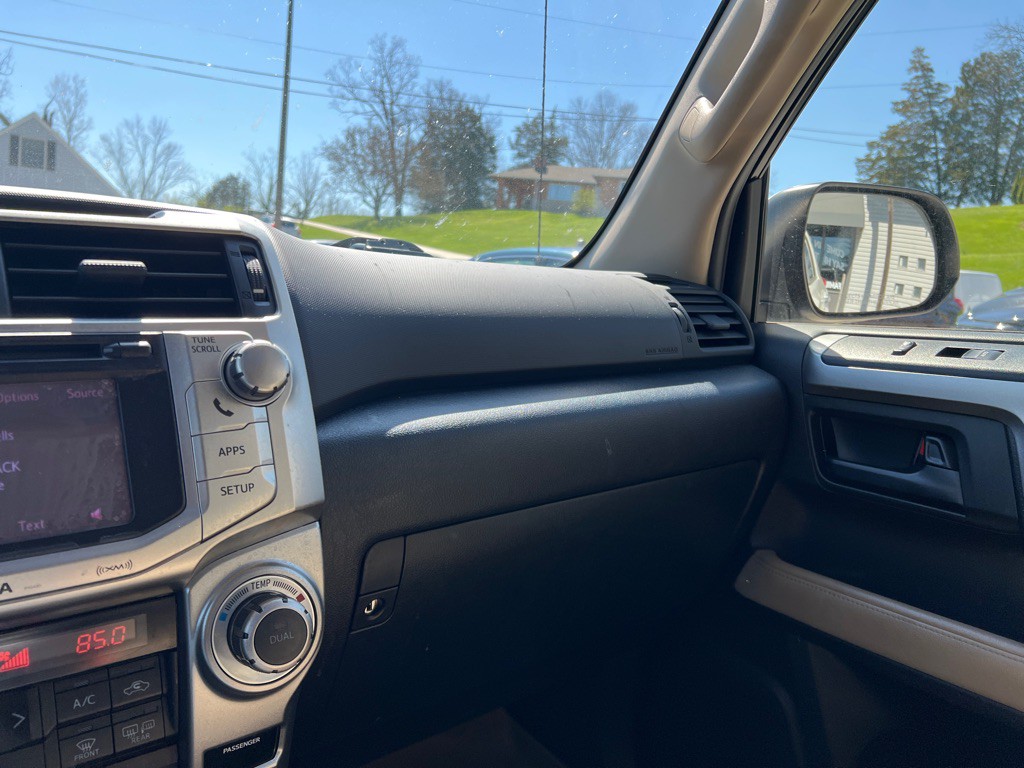 2013 Toyota 4Runner Image 17