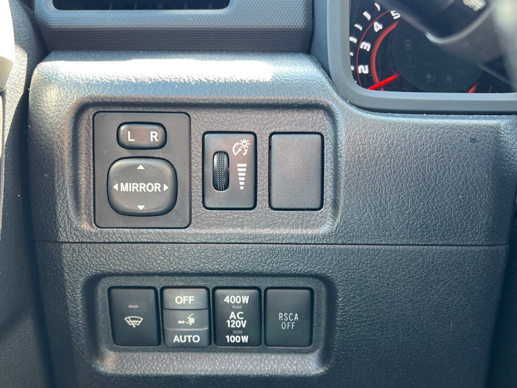 2013 Toyota 4Runner Image 21