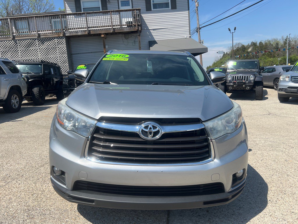 2016 Toyota Highlander Image 2