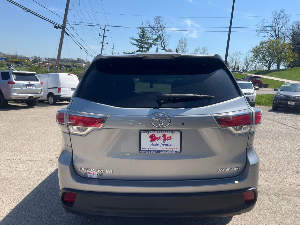 2016 Toyota Highlander Image 6