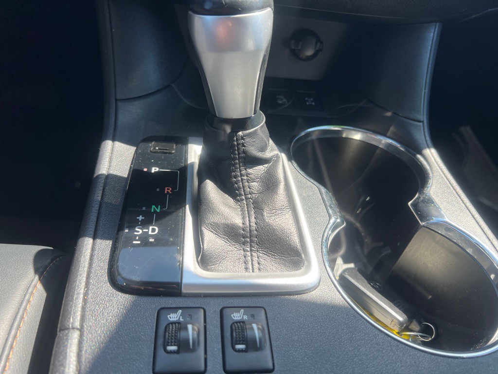 2016 Toyota Highlander Image 16