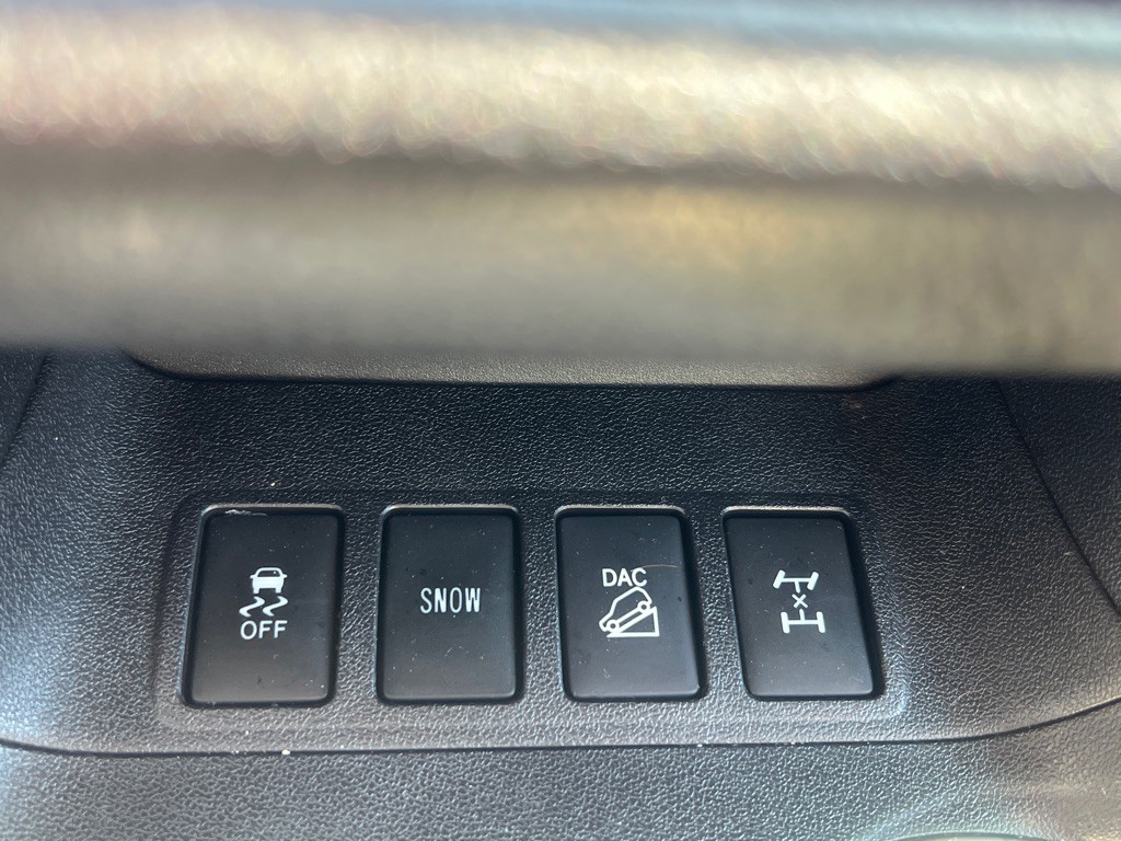 2016 Toyota Highlander Image 17