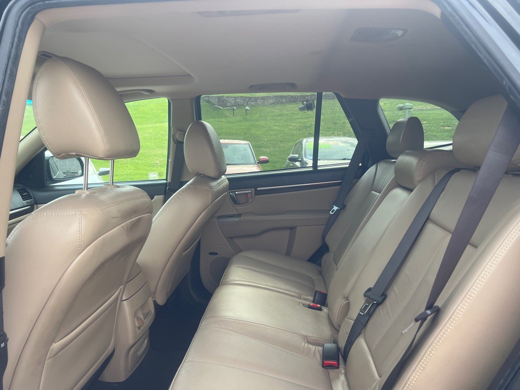 2011 Hyundai Santa Fe Image 10