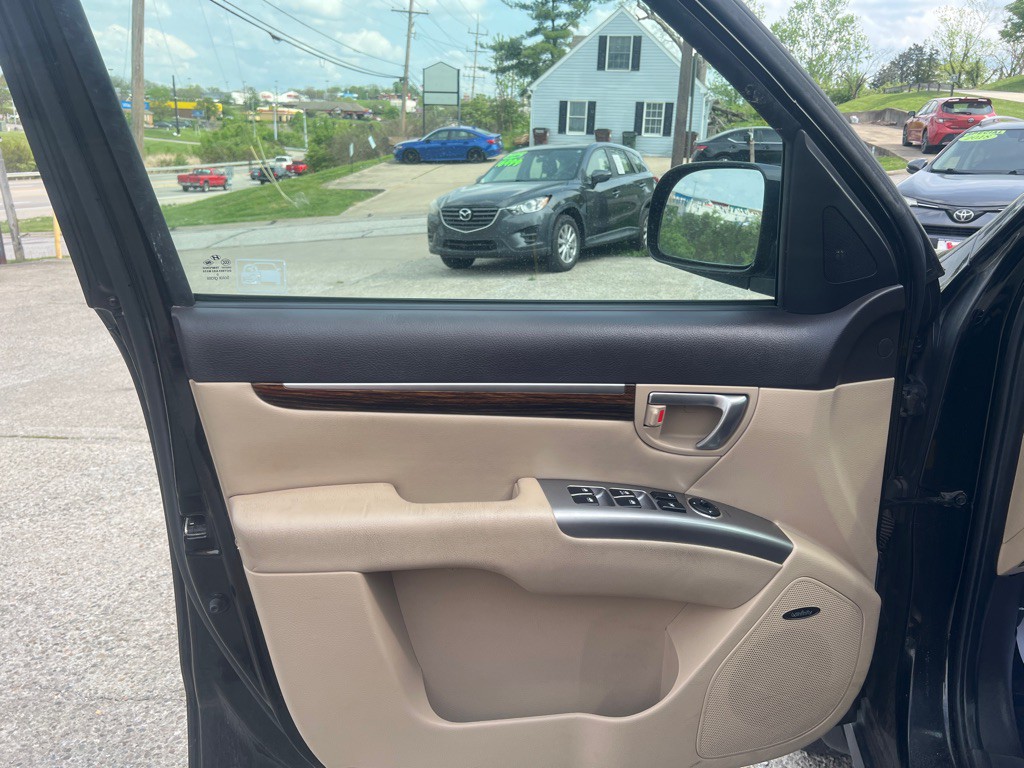 2011 Hyundai Santa Fe Image 11