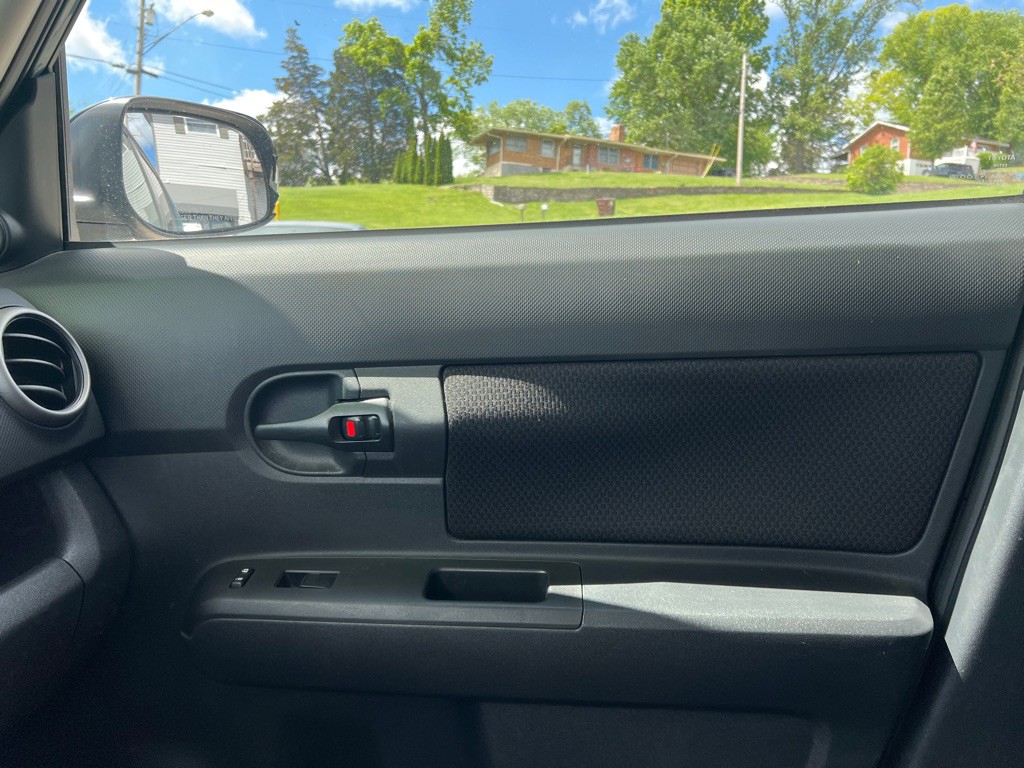 2008 Scion xB Image 16