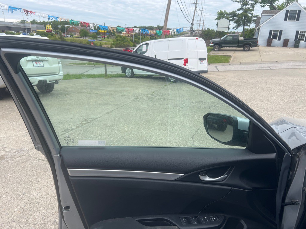 2019 Honda Civic Image 9