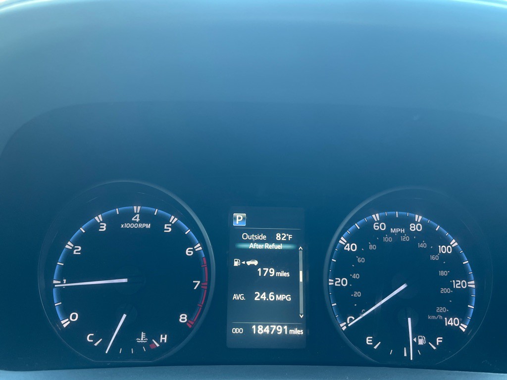 2017 Toyota Rav4 Image 12