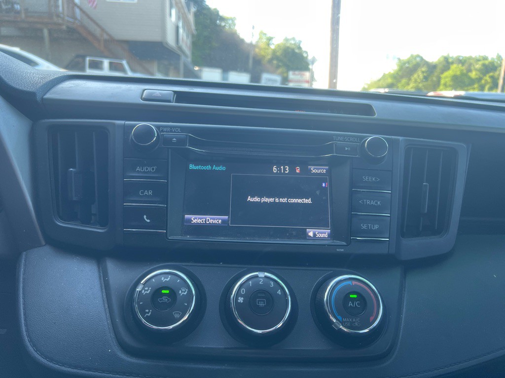 2017 Toyota Rav4 Image 13
