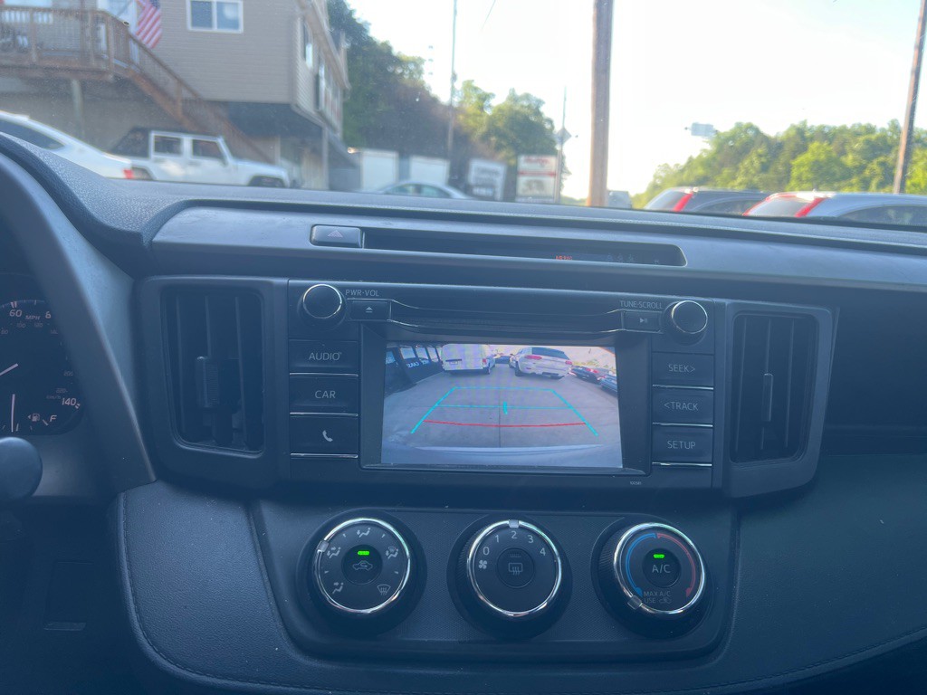 2017 Toyota Rav4 Image 14