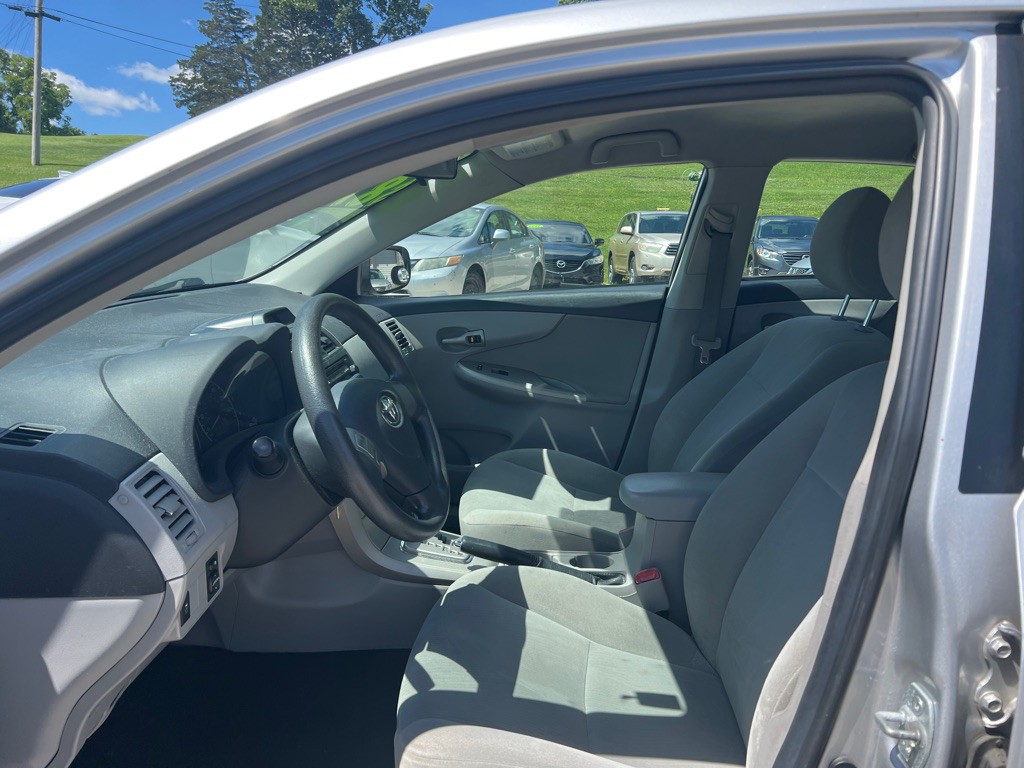 2012 Toyota Corolla Image 6