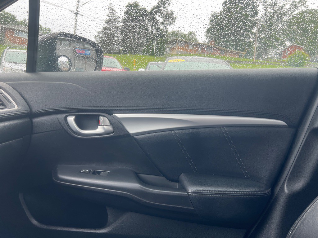 2014 Honda Civic Image 17