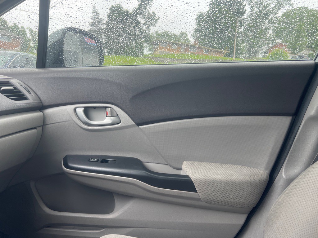 2012 Honda Civic Image 16