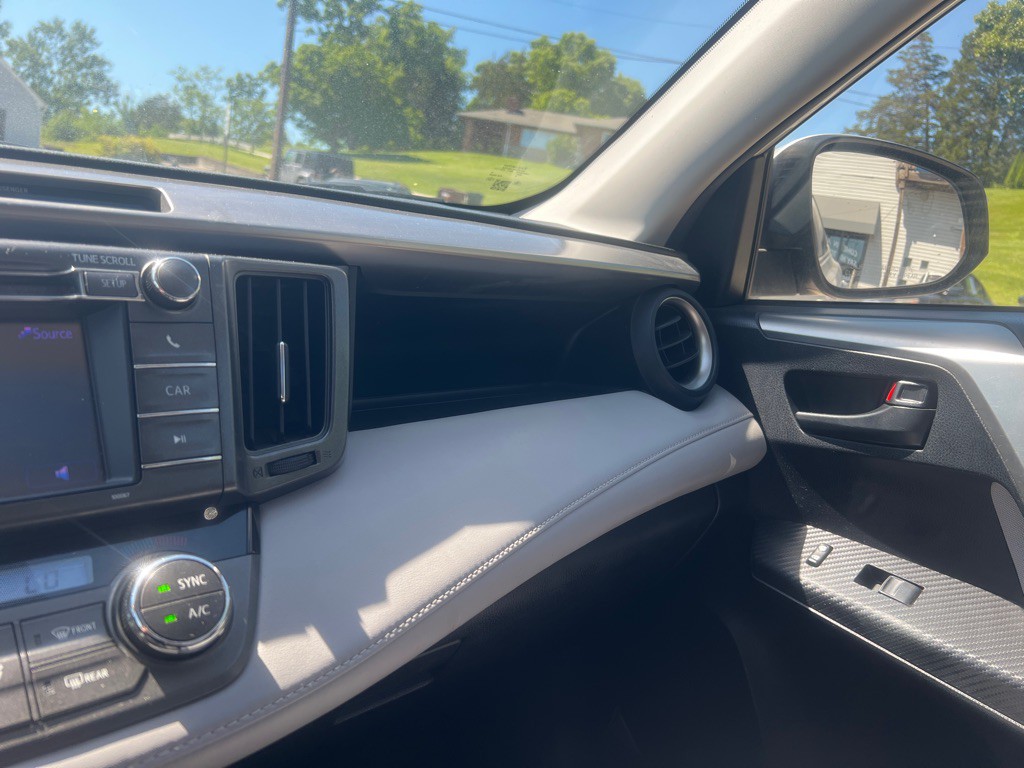 2013 Toyota Rav4 Image 19