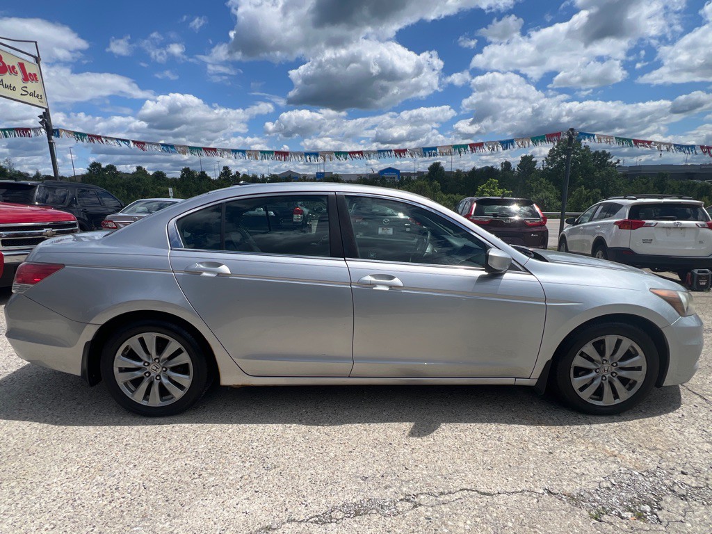 2011 Honda Accord Image 4