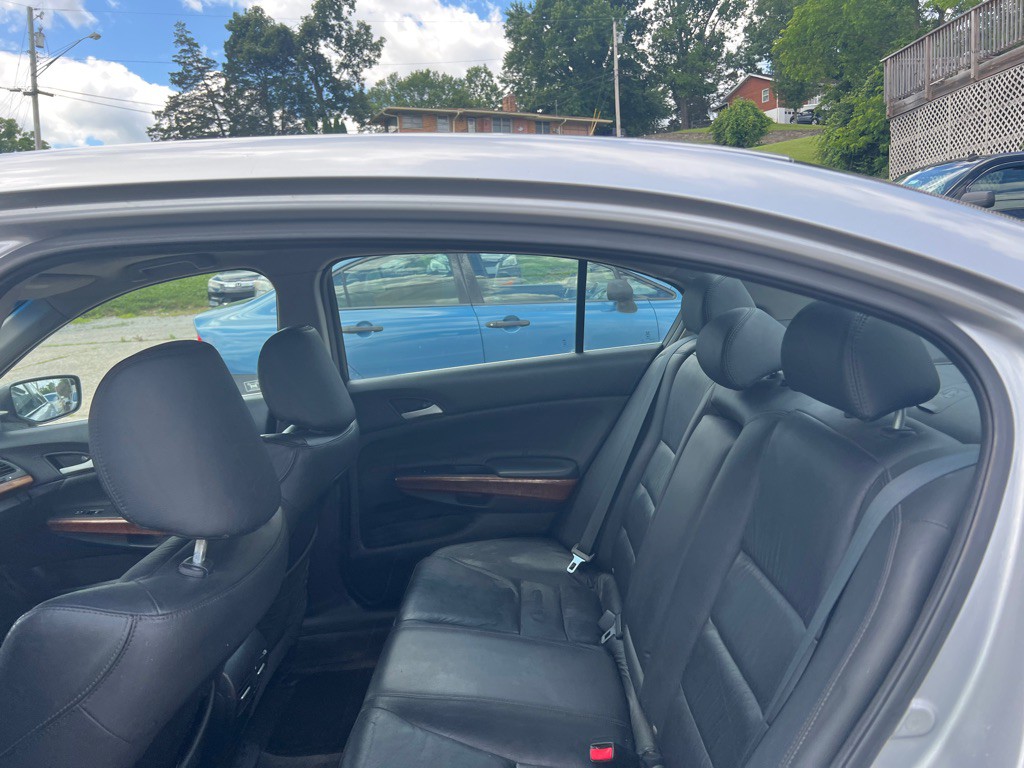 2011 Honda Accord Image 10