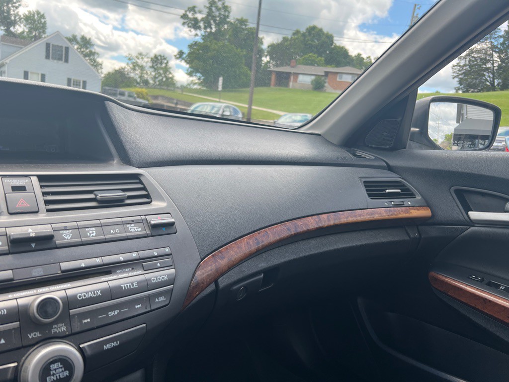 2011 Honda Accord Image 16